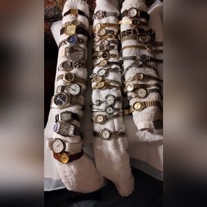 LOT OF 85 WATCHES